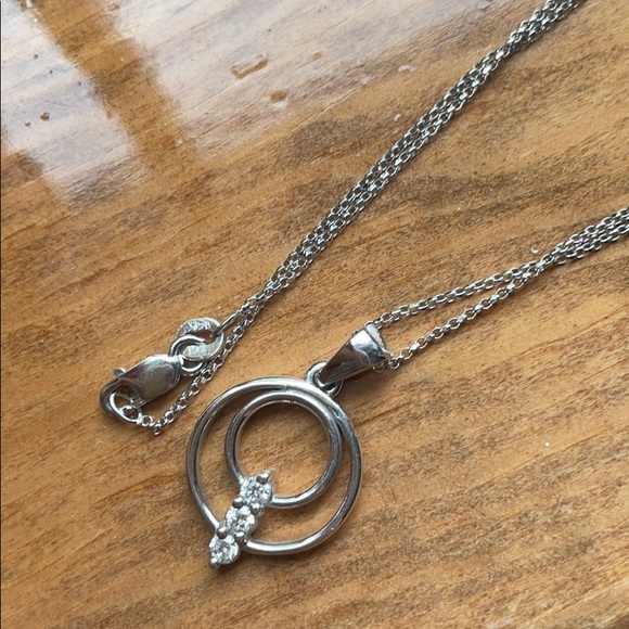 14 karat white gold and diamond necklace - Picture 2 of 3